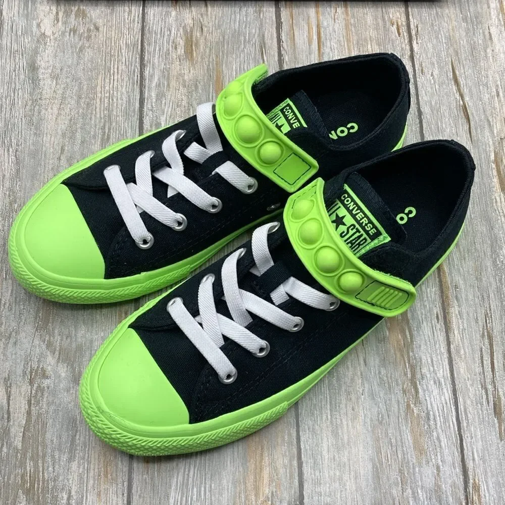 Converse pops play
